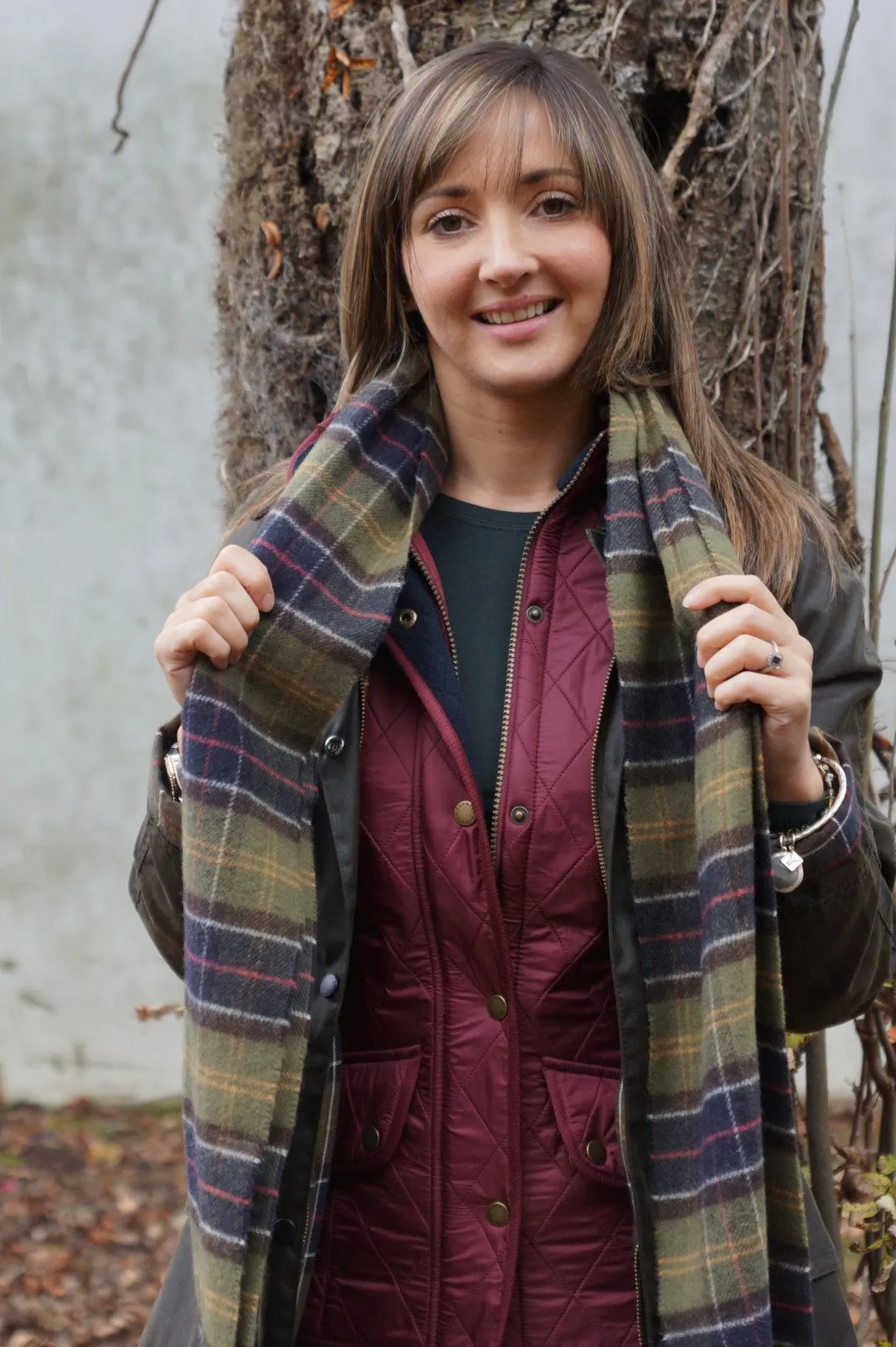 Barbour Classic Beadnell Ladies wax jacket in Olive Green and Matching Classic Tartan Scarf LWX0668OL71