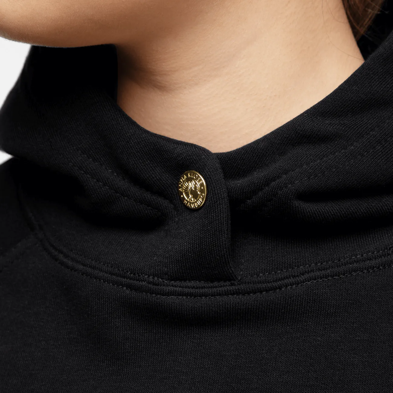 Hampton Classic Hoodie "Midnight Black"