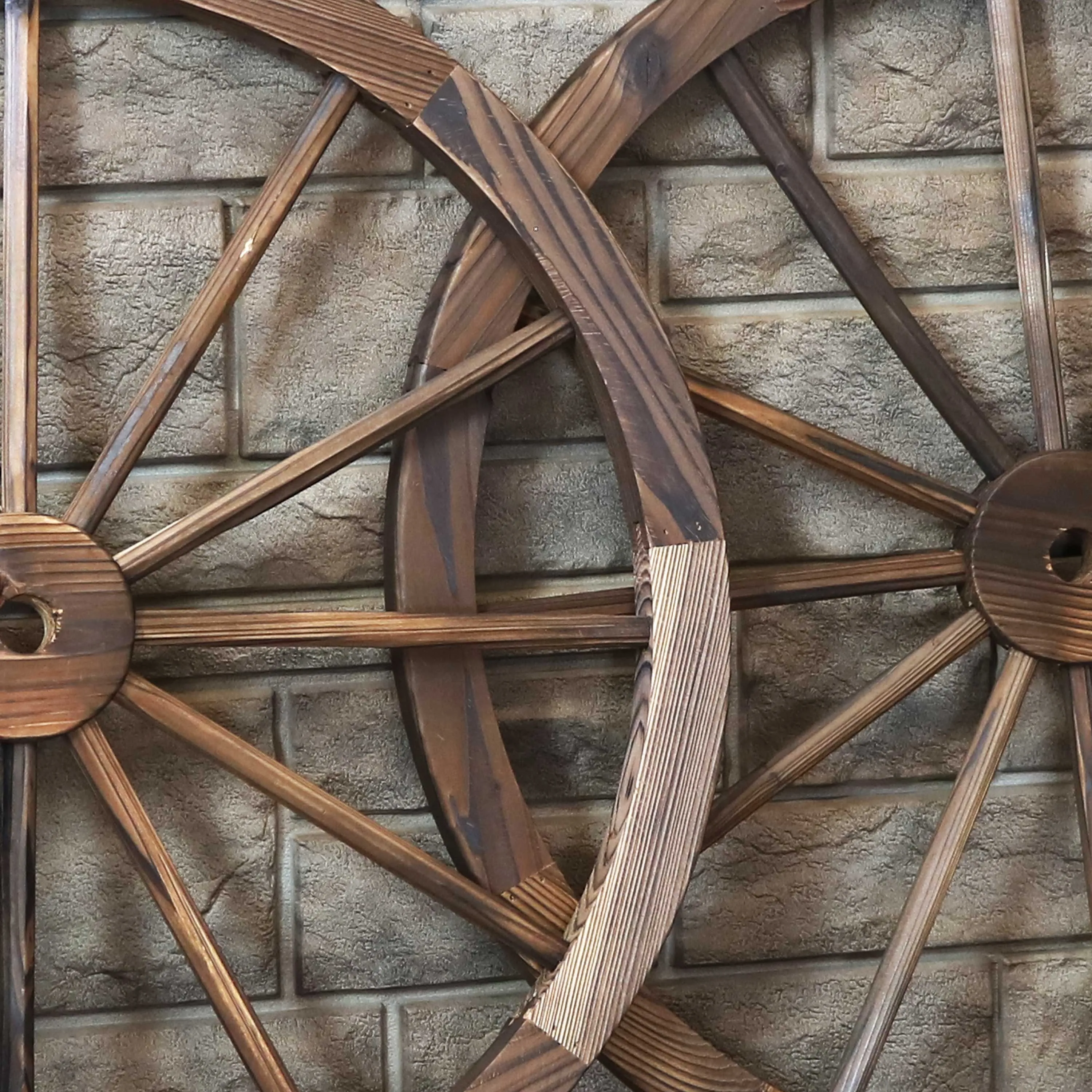 Sunnydaze Decorative Rustic Wooden Wagon Wheel